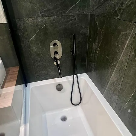 Oliwa Luxury Apartment, Free Parking, High Speed Internet * גדנסק