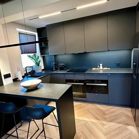 Sunny 2 Bedroom Apartment, Free Parking, High Speed Internet * グダニスク