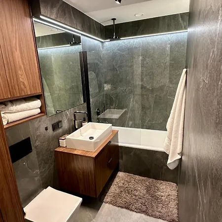 Sunny 2 Bedroom Apartment, Free Parking, High Speed Internet グダニスク